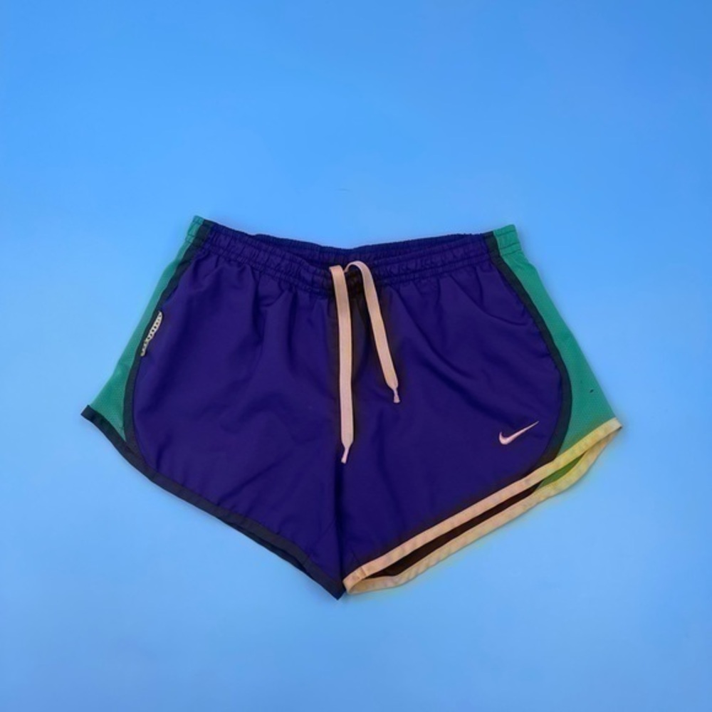 NIKE Livestrong Embroidered Active Shorts